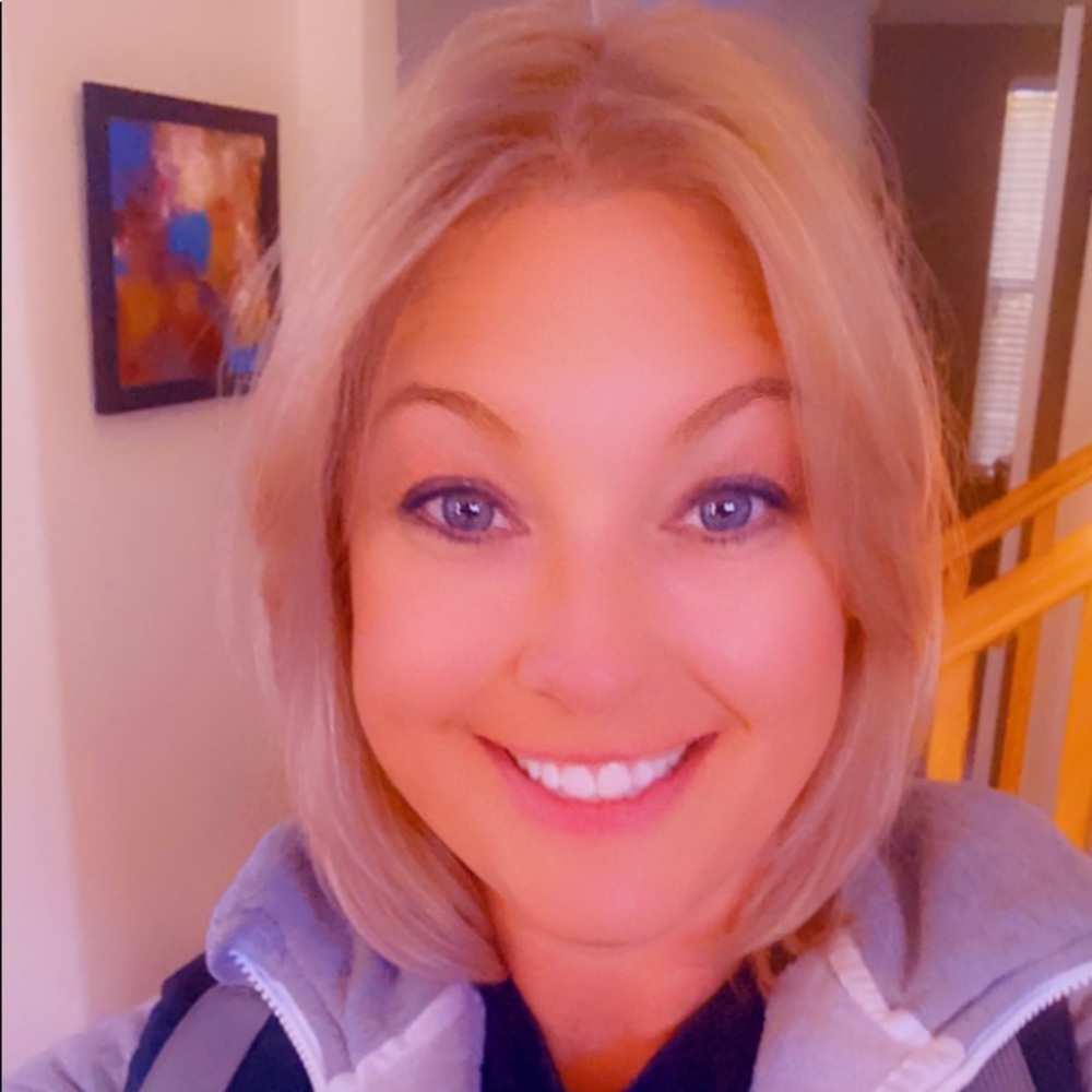 Meet your Posher, Stephanie